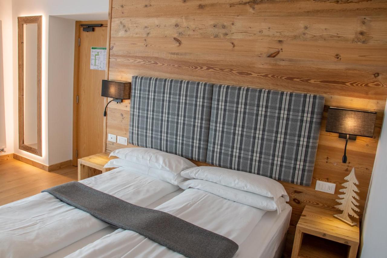 Hotel Due Spade Folgaria Eksteriør billede