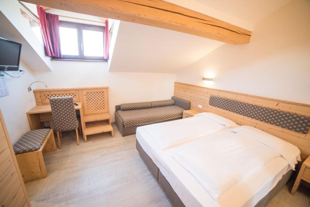 Hotel Due Spade Folgaria Eksteriør billede