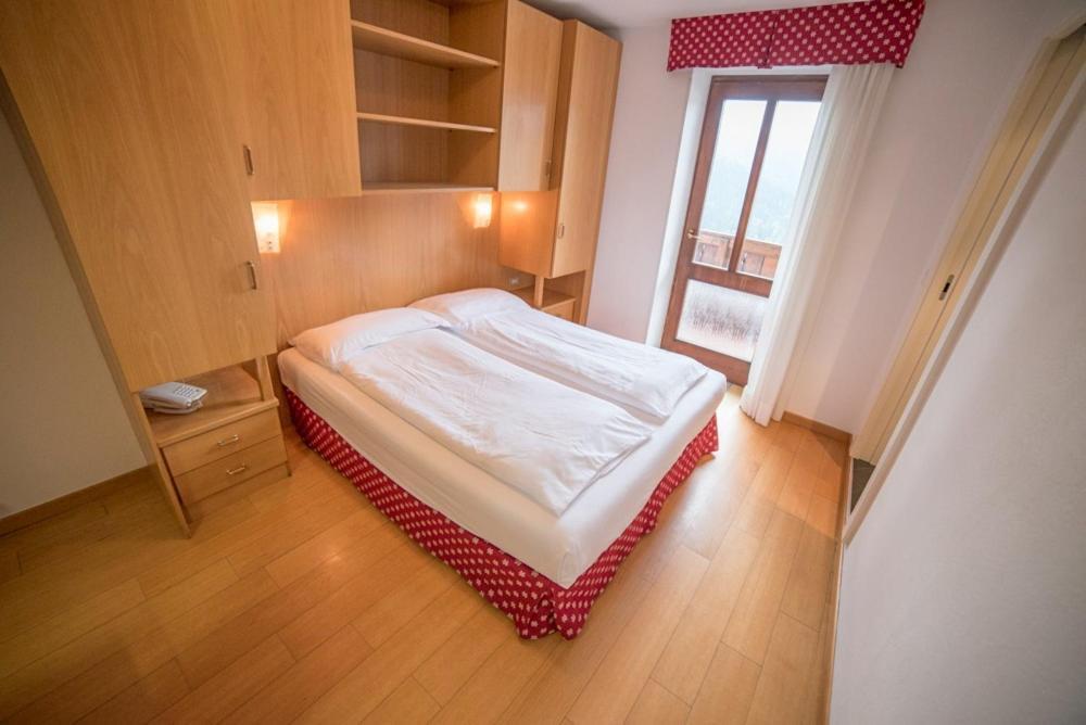 Hotel Due Spade Folgaria Eksteriør billede