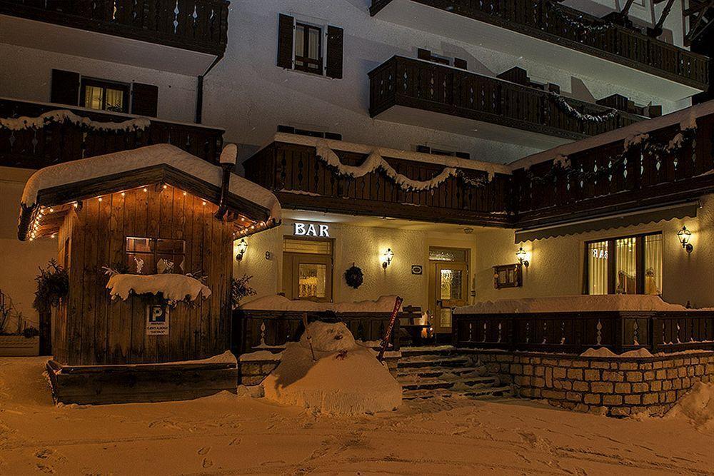 Hotel Due Spade Folgaria Eksteriør billede