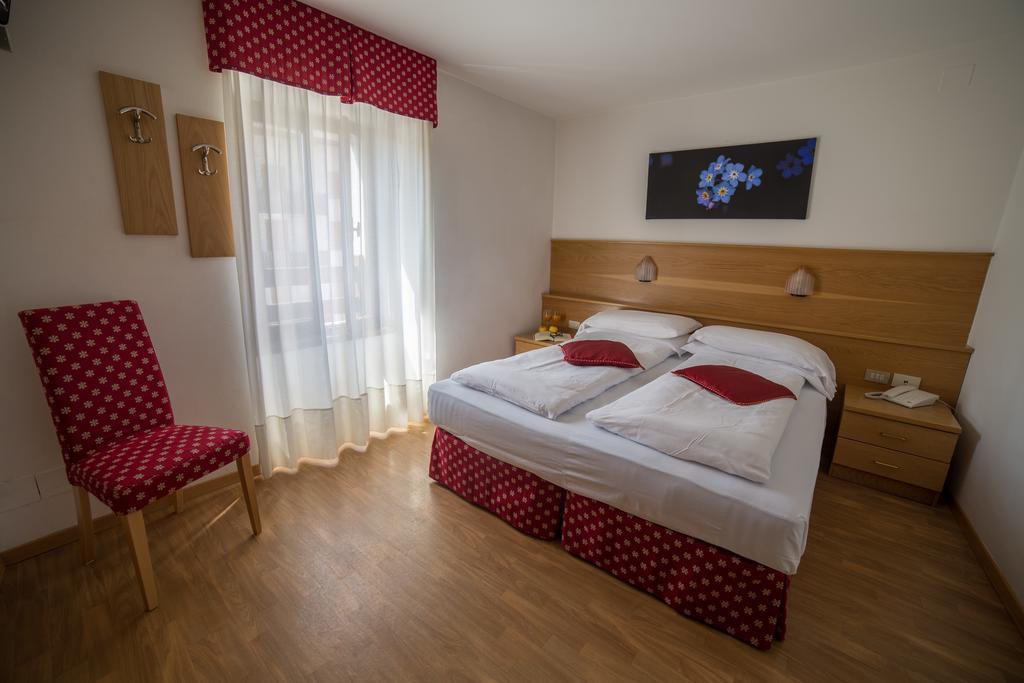Hotel Due Spade Folgaria Eksteriør billede